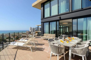 Luxurious 5BR Penthouse with Sea View by HolyGuest